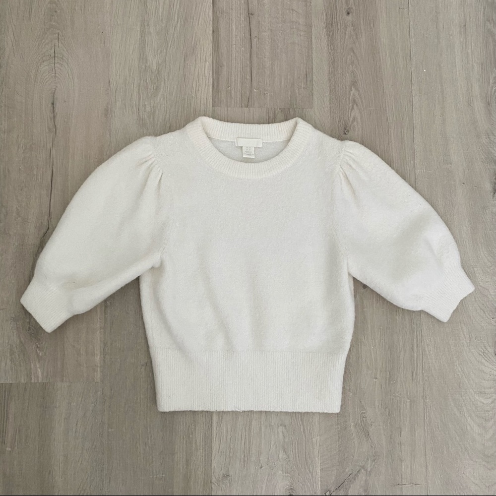 NWOT H&M puff sleeve fuzzy sweater white XS
